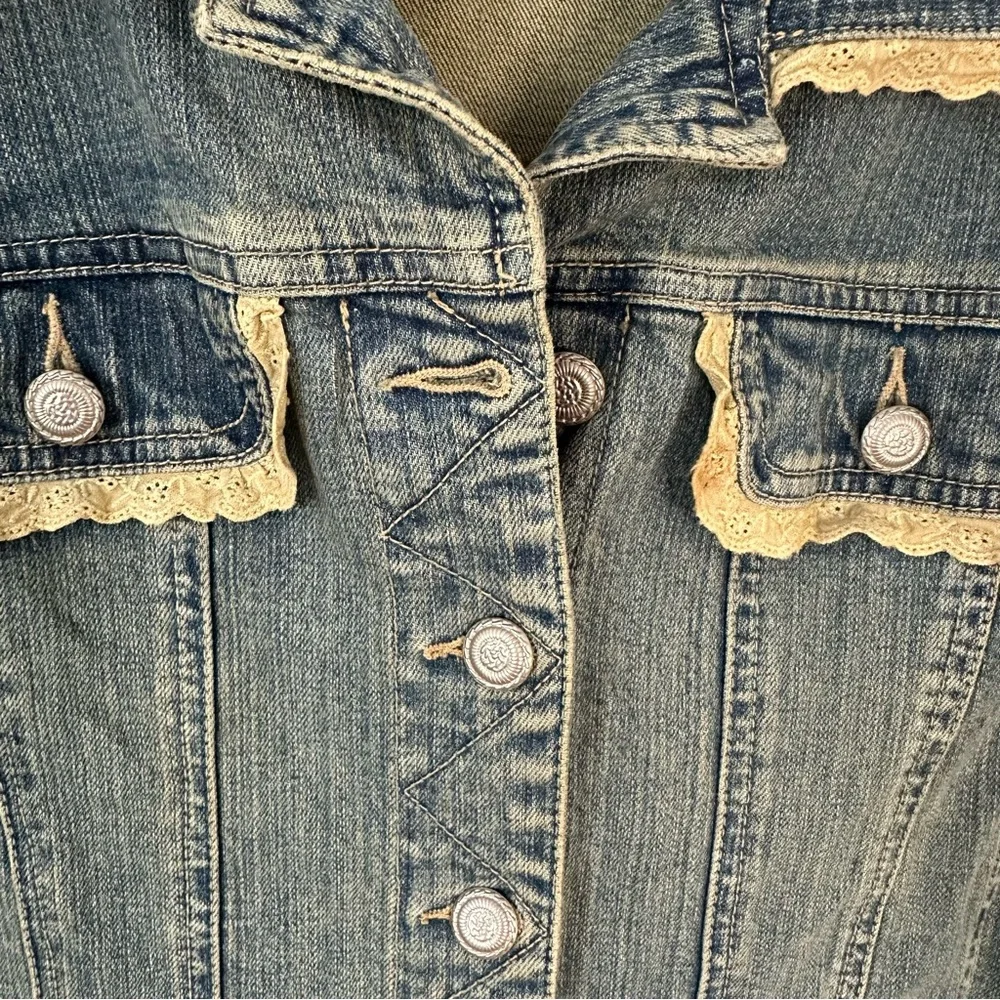 Live a Little 3/4 Sleeve Denim Jacket with Antiqued Lace Trim Size PM - Picture 3 of 6